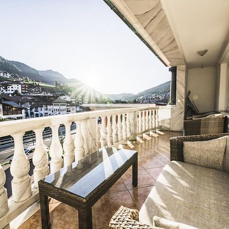 Apartments Villa Venezia Luxury オルティゼーイ エクステリア 写真