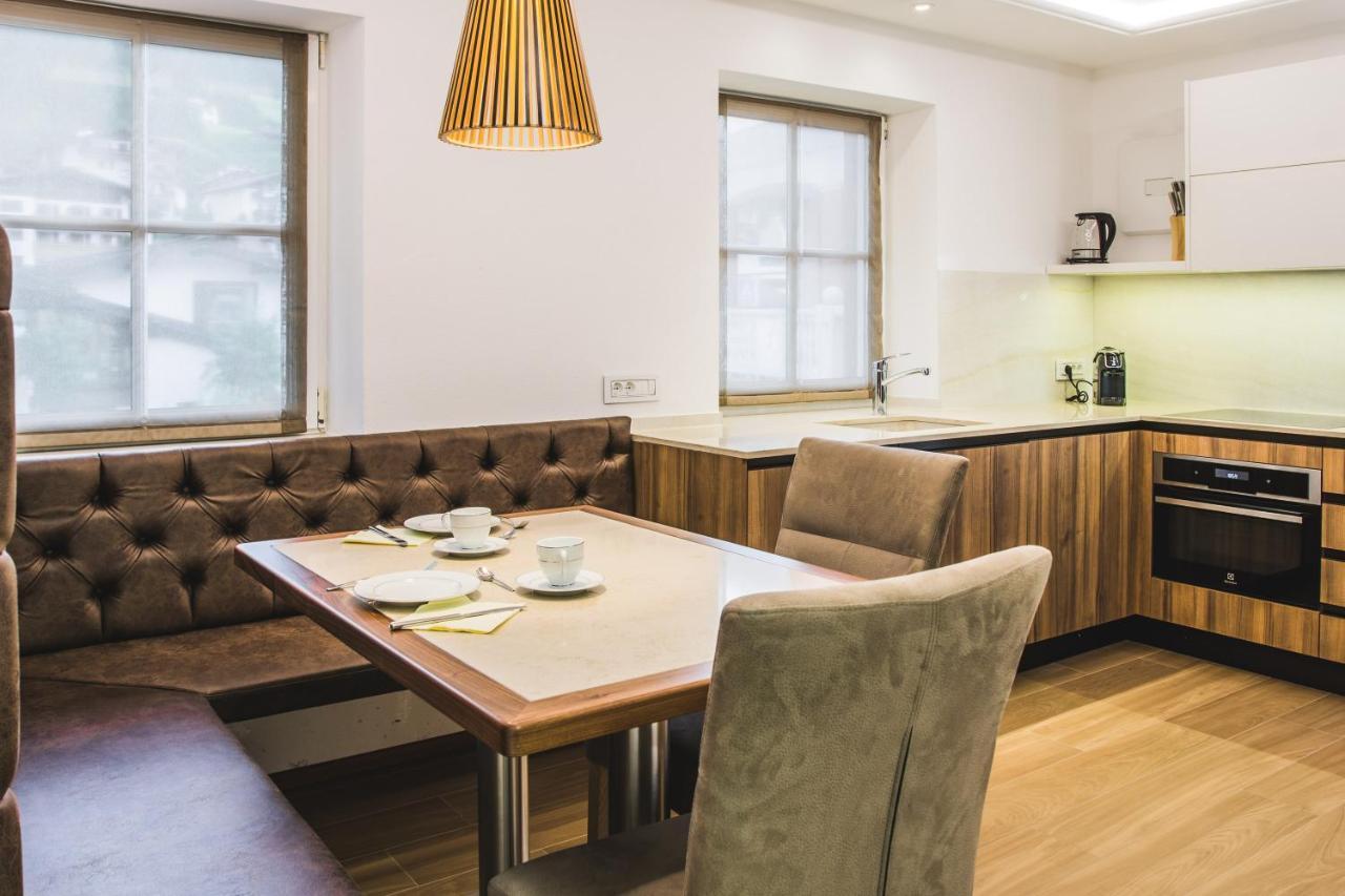 Apartments Villa Venezia Luxury オルティゼーイ エクステリア 写真