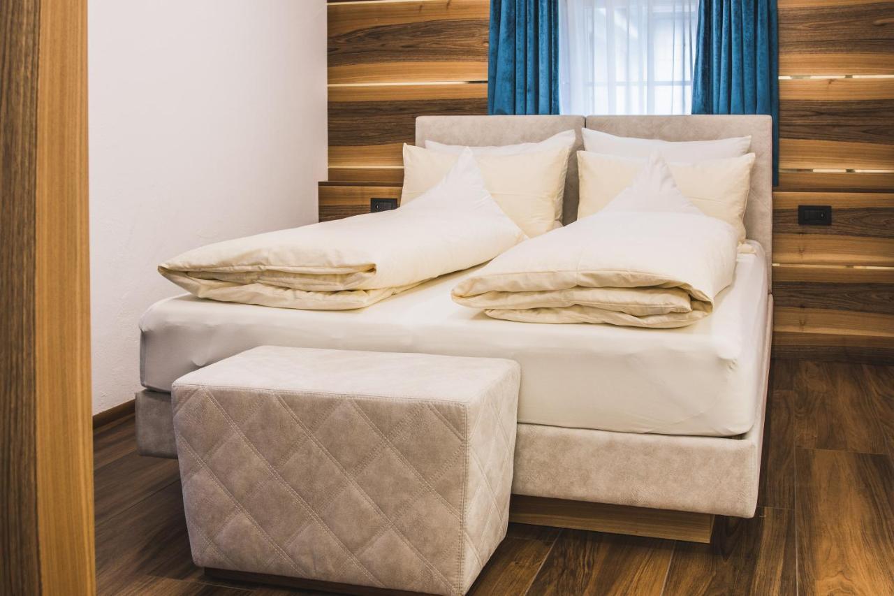 Apartments Villa Venezia Luxury オルティゼーイ エクステリア 写真