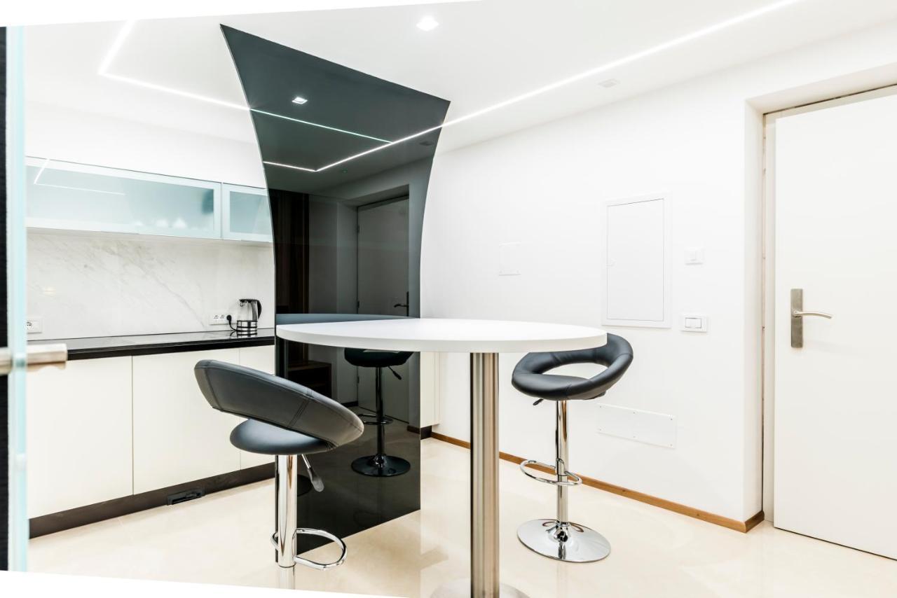 Apartments Villa Venezia Luxury オルティゼーイ エクステリア 写真