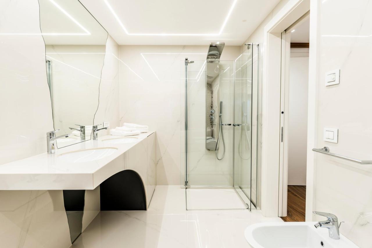 Apartments Villa Venezia Luxury オルティゼーイ エクステリア 写真