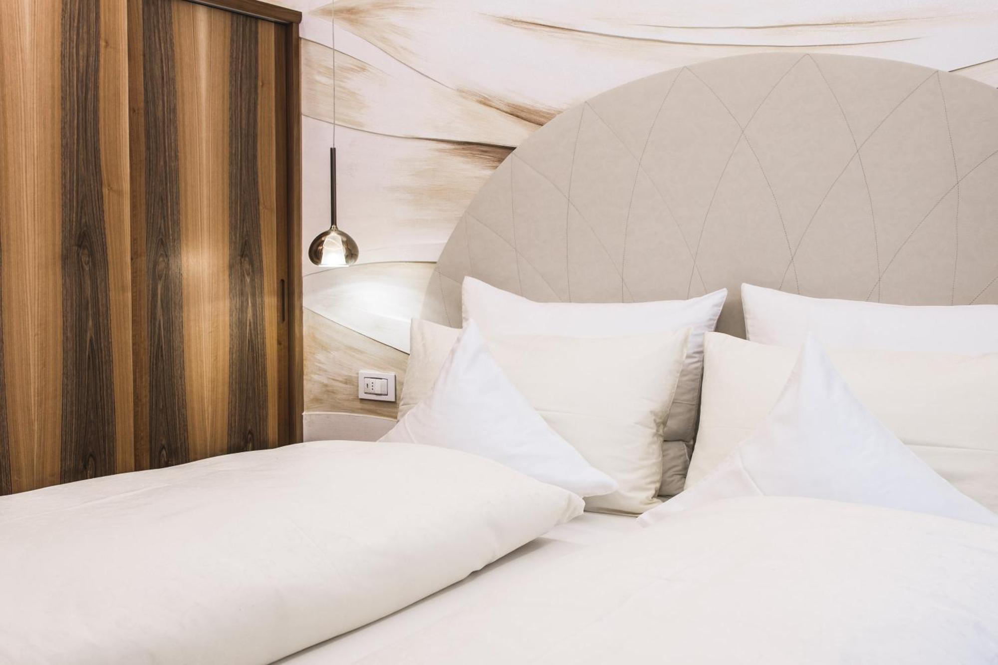 Apartments Villa Venezia Luxury オルティゼーイ エクステリア 写真